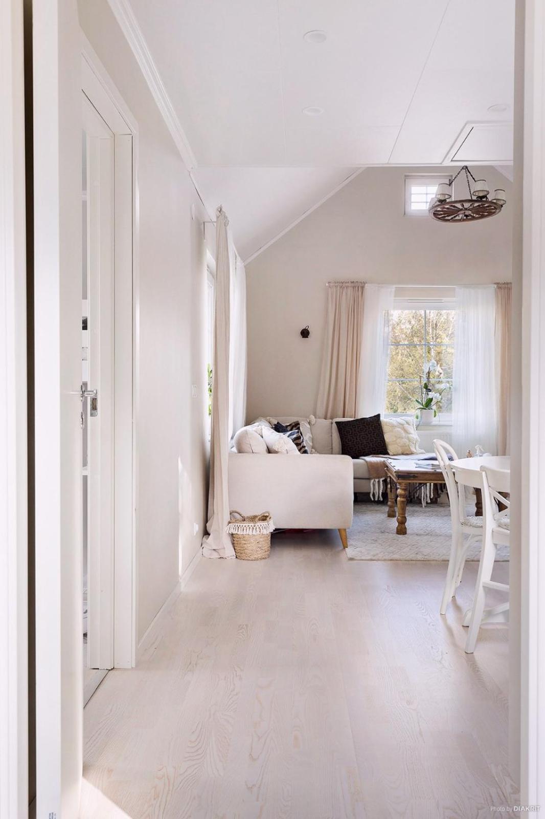 Apartment Charming In A Red House In Stockholm